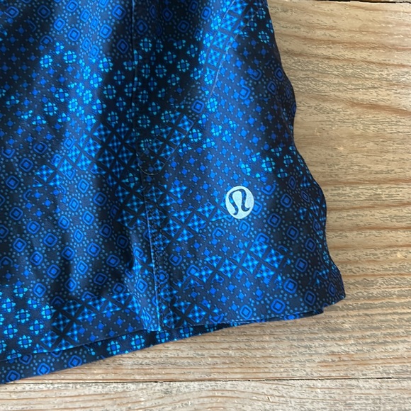 Lululemon Men’s Assert Liner Free Shorts - Picture 2 of 8